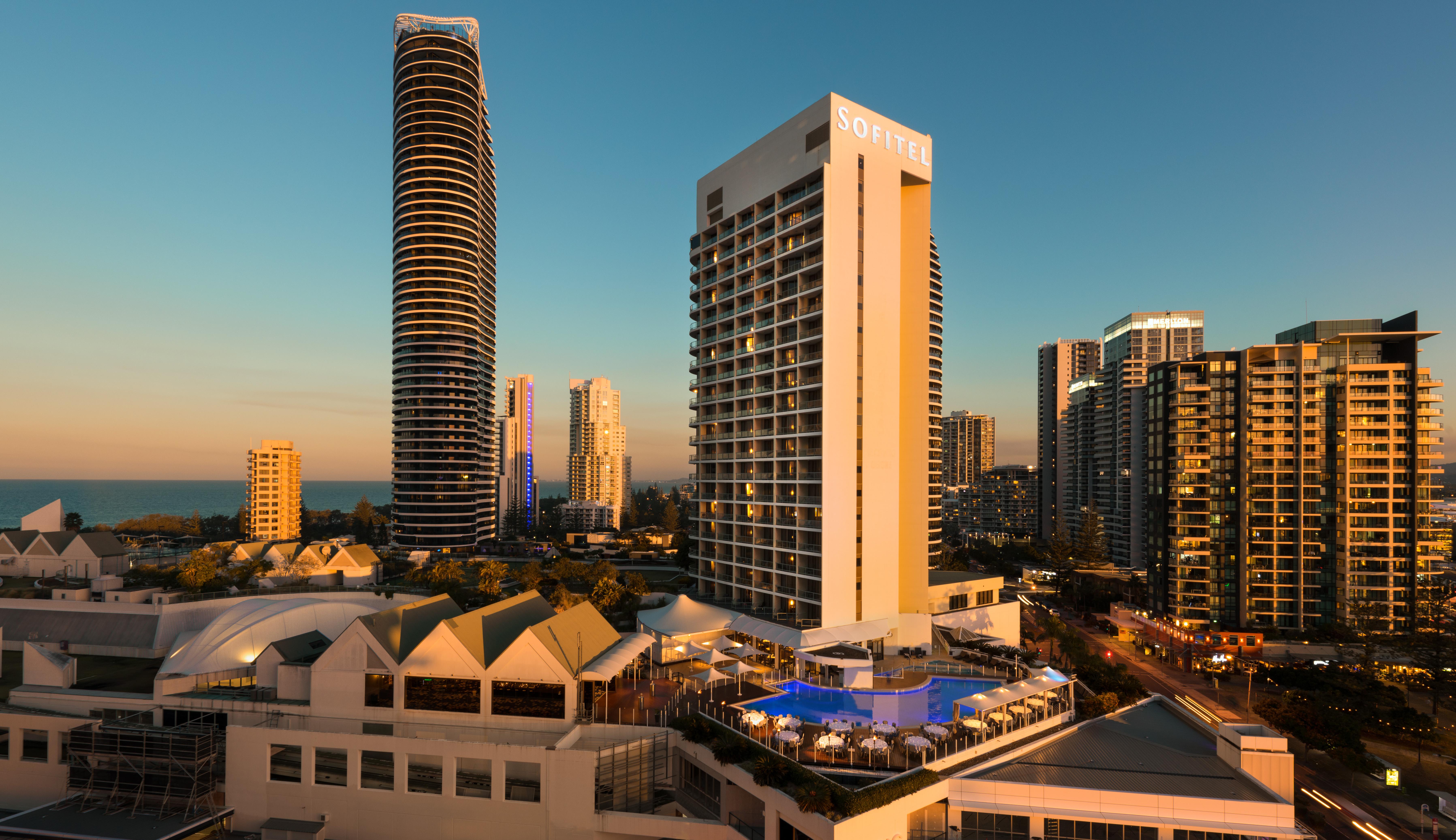 Sofitel Gold Coast Broadbeach מראה חיצוני תמונה The hotel in 2012