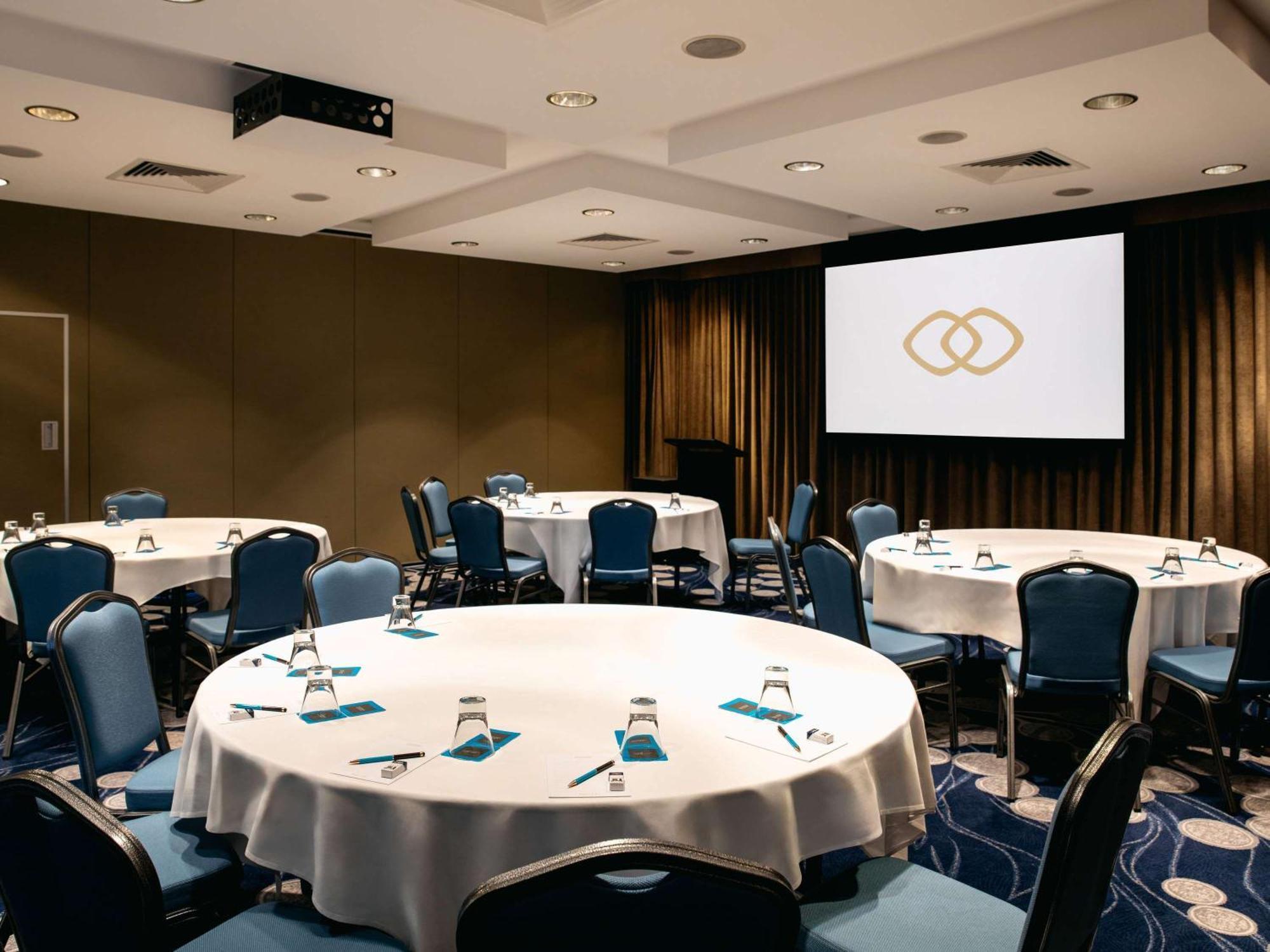 Sofitel Gold Coast Broadbeach מראה חיצוני תמונה The meeting room